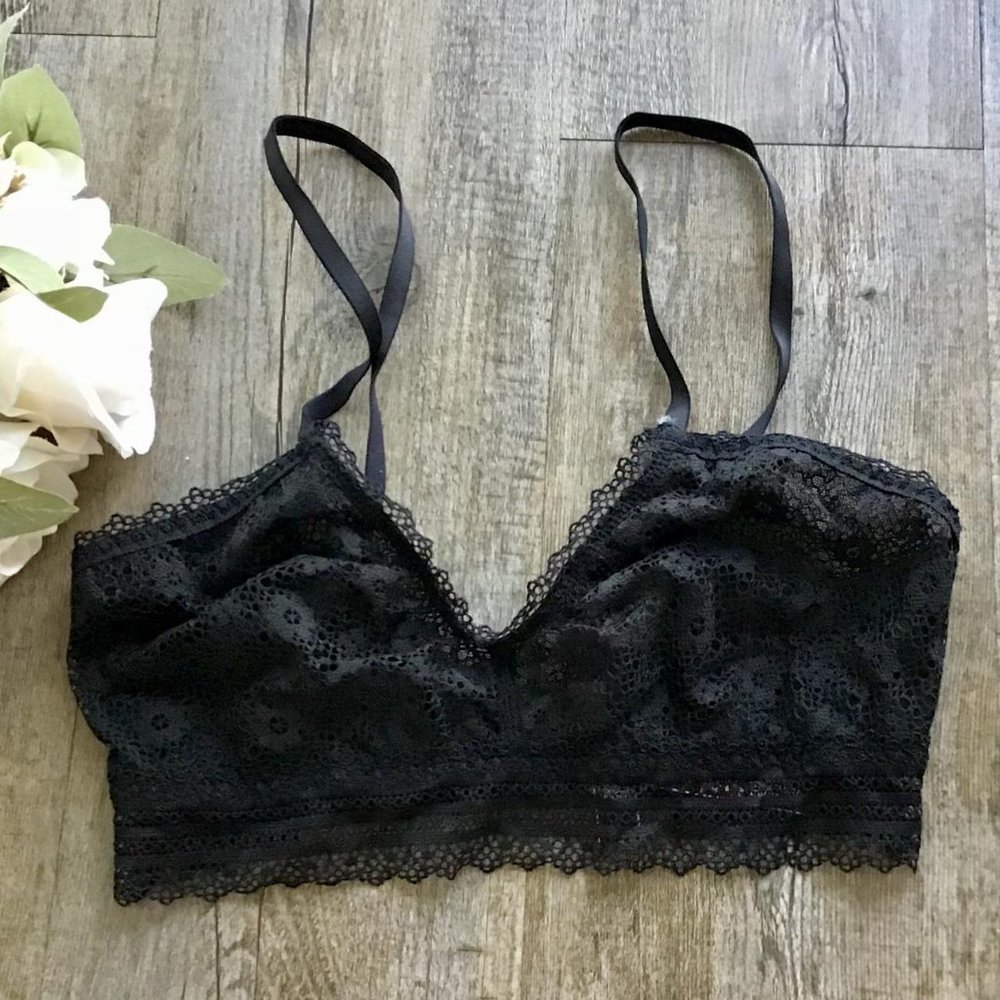 **NEW** 2/$30 Victoria's Secret Black Wildflower LaceBralette
